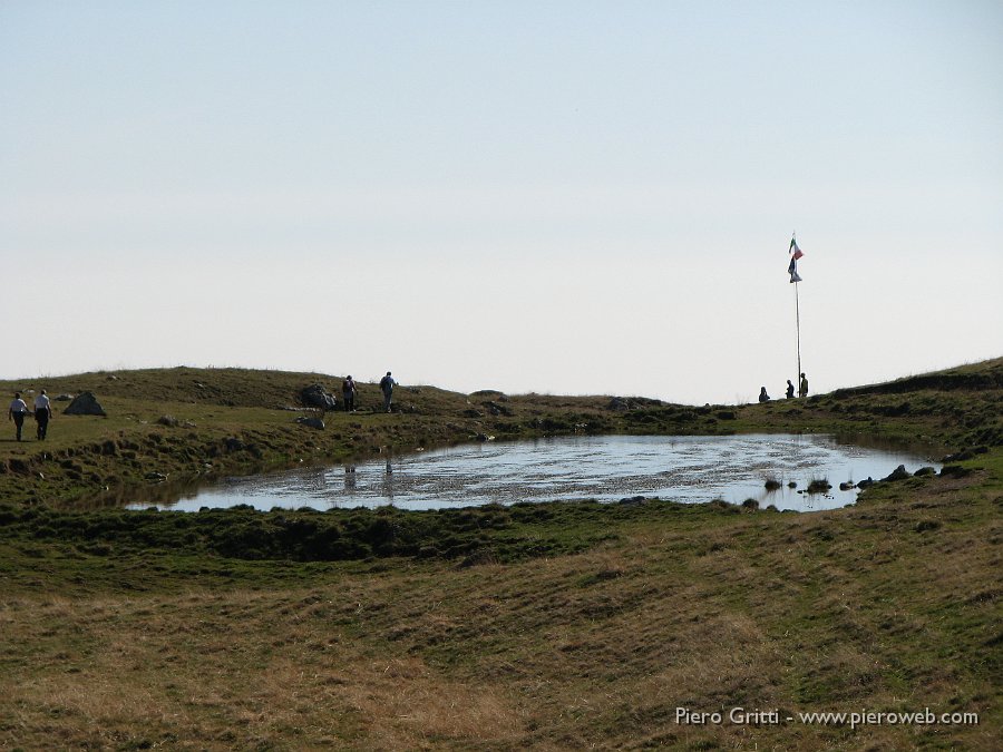 gherardi-lu 023.jpg - La grande pozza vista da monte verso il pennone del rifugio